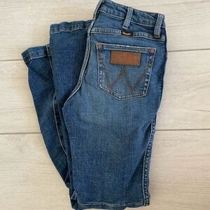 WRANGLER FLARES HIGH WAISTED - size 25 - super cute and western! love this jean